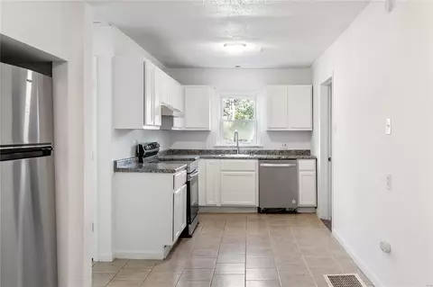 6166 Emerald Ave, Ferguson, MO 63135 photo 9