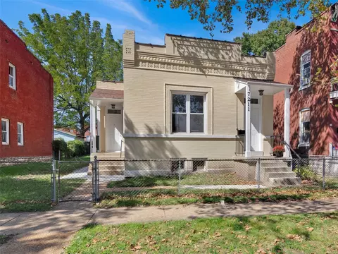 7211 Pennsylvania Ave, Saint Louis, MO 63111