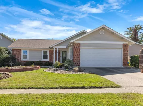 4 Barrington Dr, Saint Peters, MO 63376