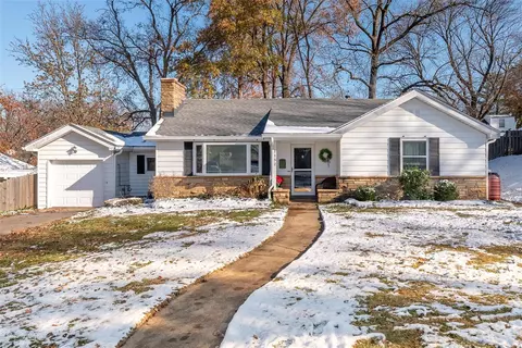 1152 Evans Ave, Saint Louis, MO 63122