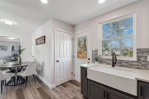 Entry Way - 619 Parker Dr, Ballwin, MO 63021 photo 1 of 1