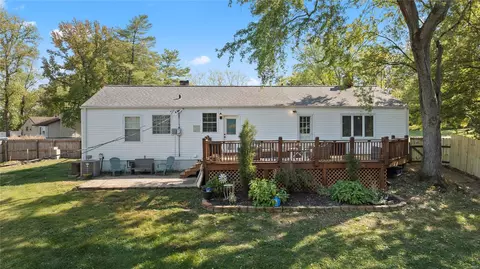 Exterior - 619 Parker Dr, Ballwin, MO 63021 photo 5 of 10