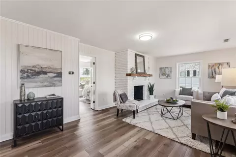 Living - 619 Parker Dr, Ballwin, MO 63021 photo 5 of 5