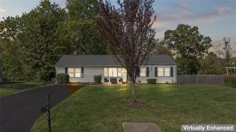 Exterior - 619 Parker Dr, Ballwin, MO 63021 photo 3 of 10