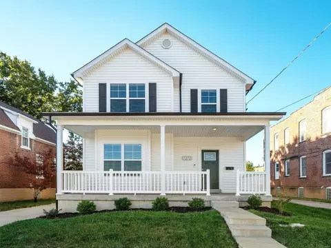 7272 Sarah St, Maplewood, MO 63143