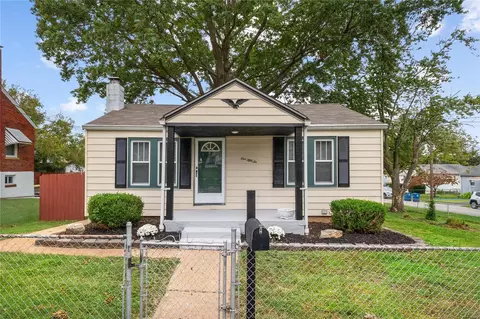 156 W Velma Ave, Saint Louis, MO 63125