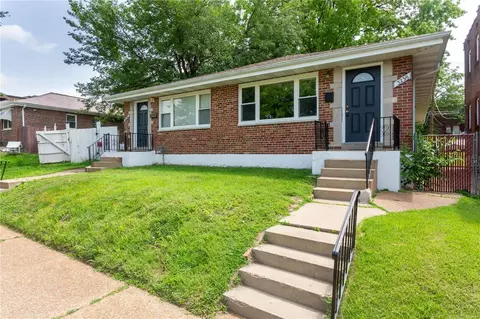 3236 S Compton Ave, Saint Louis, MO 63118 photo 2