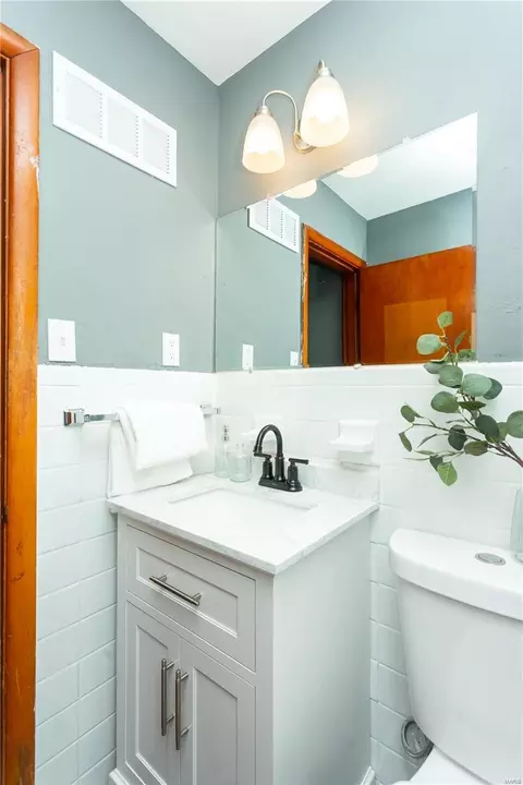 3236 S Compton Ave, Saint Louis, MO 63118 photo 16