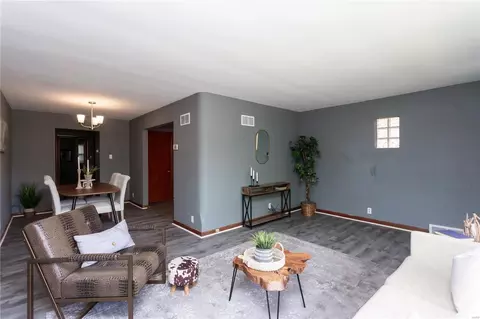 3236 S Compton Ave, Saint Louis, MO 63118 photo 7