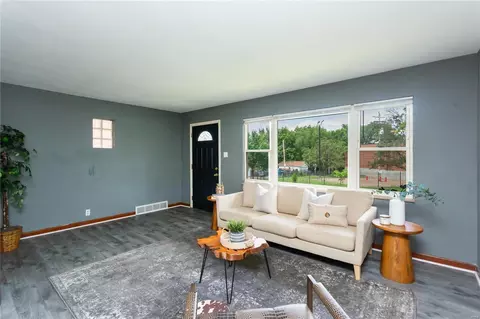 3236 S Compton Ave, Saint Louis, MO 63118 photo 4