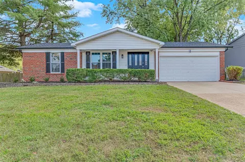 61 Lost Dutchman Dr, Saint Peters, MO 63376