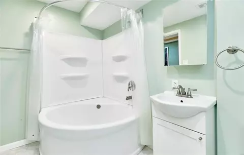 Bath - 2477 Eagle Forest Dr, Saint Charles, MO 63303 photo 9 of 9
