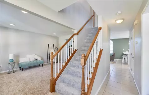 Entry Way - 2477 Eagle Forest Dr, Saint Charles, MO 63303 photo 2 of 9
