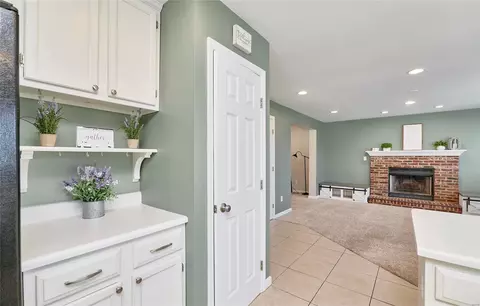 Entry Way - 2477 Eagle Forest Dr, Saint Charles, MO 63303 photo 8 of 9