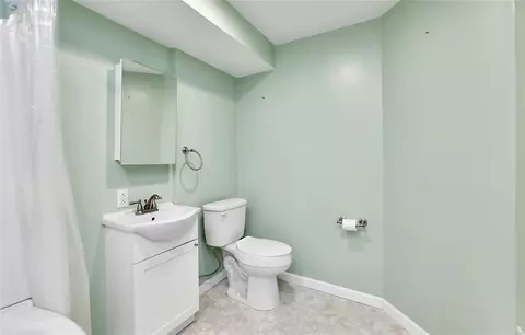 Bath - 2477 Eagle Forest Dr, Saint Charles, MO 63303 photo 8 of 9