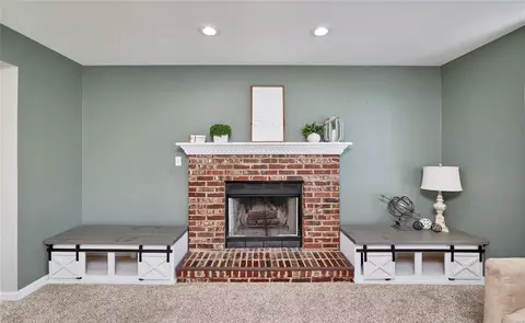 Living - 2477 Eagle Forest Dr, Saint Charles, MO 63303 photo 3 of 4