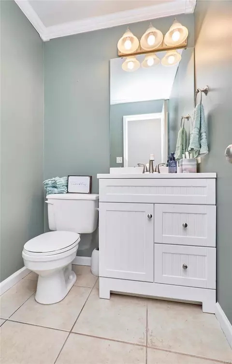 Bath - 2477 Eagle Forest Dr, Saint Charles, MO 63303 photo 1 of 9