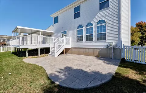 Exterior - 2477 Eagle Forest Dr, Saint Charles, MO 63303 photo 8 of 17