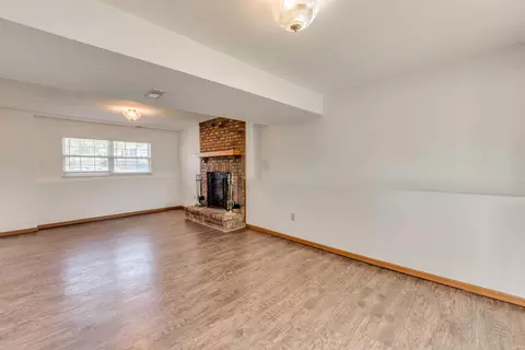 Living - 46 Mallard Pointe Dr, O'fallon, MO 63368 photo 6 of 6