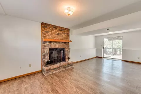 Living - 46 Mallard Pointe Dr, O'fallon, MO 63368 photo 4 of 6
