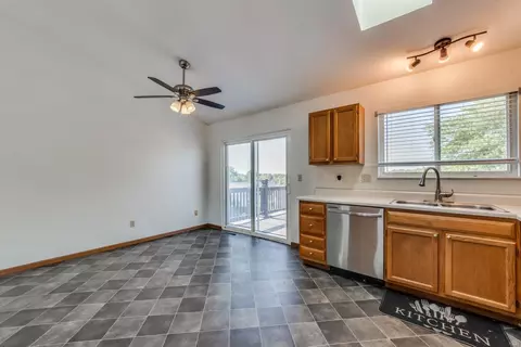 Kitchen - 46 Mallard Pointe Dr, O'fallon, MO 63368 photo 5 of 5