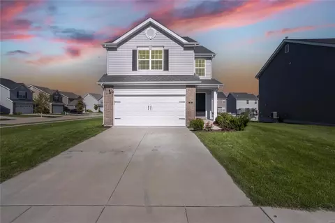 522 Palisades Dr, Saint Charles, MO 63301