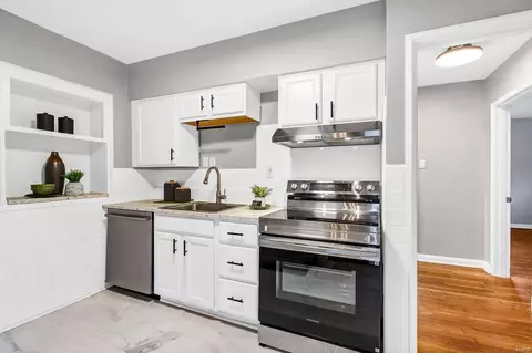 7045 Deerpath Dr, Affton, MO 63123 photo 9