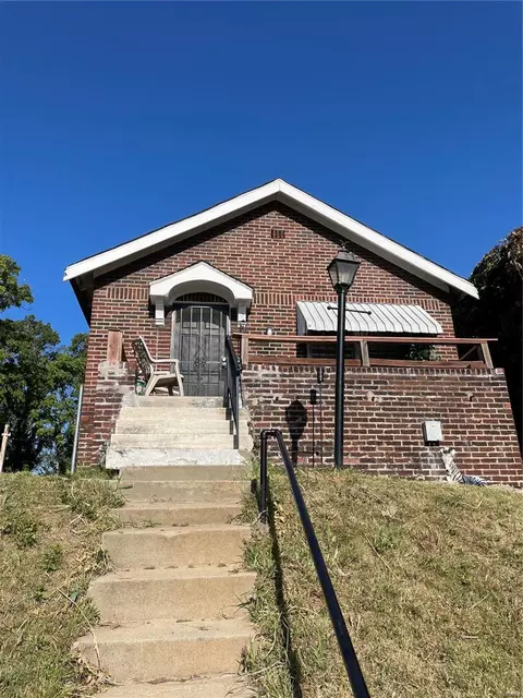 1965 Arlington Ave, Saint Louis, MO 63112