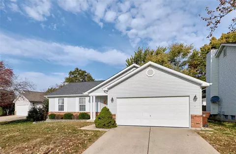 64 Gray Owl Garth Ct, St. Peters, MO 63304