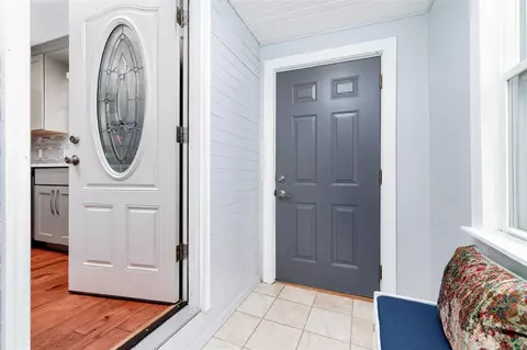 Entry Way - 3231 Edgar Ave, Saint Louis, MO 63143 photo 1 of 1