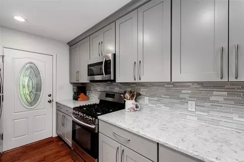 Kitchen - 3231 Edgar Ave, Saint Louis, MO 63143 photo 3 of 3