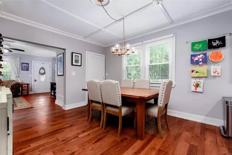 Dining - 3231 Edgar Ave, Saint Louis, MO 63143 photo 3 of 3