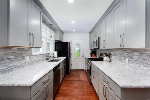 Kitchen - 3231 Edgar Ave, Saint Louis, MO 63143 photo 1 of 3