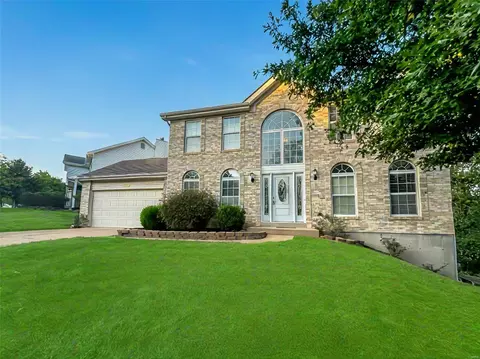 16261 Autumn View Terrace Dr, Ellisville, MO 63011