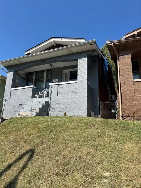 5267 Beacon Ave, Saint Louis, MO 63120