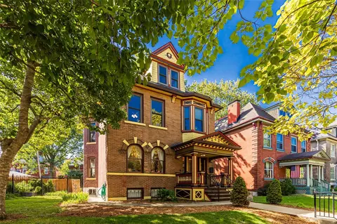 2918 Allen Ave, Saint Louis, MO 63104