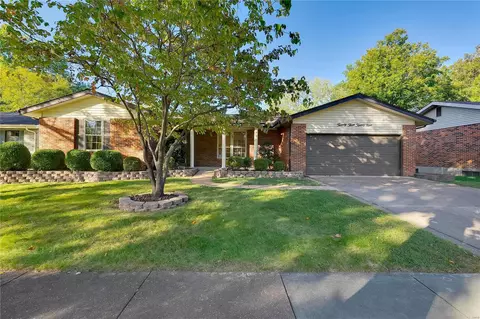 2329 Cavendish Ln, Saint Louis, MO 63129