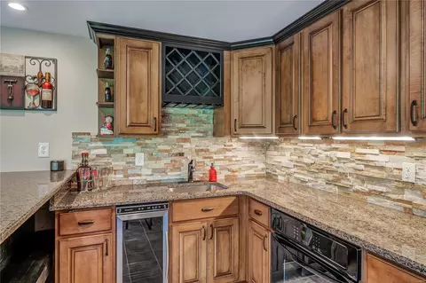 Kitchen - 552 Forby Estates Dr, Eureka, MO 63025 photo 4 of 4