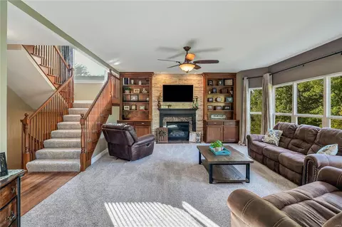 Living - 552 Forby Estates Dr, Eureka, MO 63025 photo 1 of 4