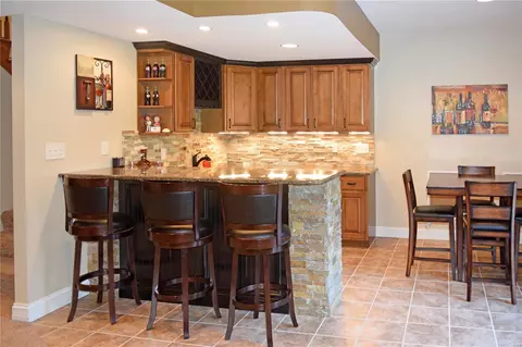 Kitchen - 552 Forby Estates Dr, Eureka, MO 63025 photo 3 of 4