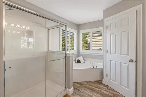 Bath - 552 Forby Estates Dr, Eureka, MO 63025 photo 5 of 6