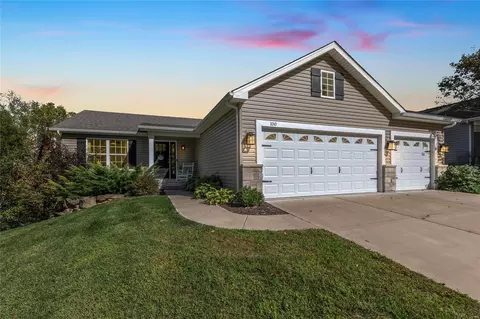 100 Riverdale Woods Cir, O'fallon, MO 63366