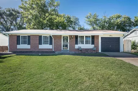 7 Cricklewood Ln, Saint Peters, MO 63376