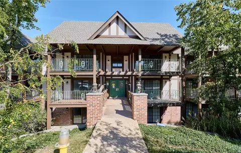 1420 Heritage Lndg UNIT 201, Saint Charles, MO 63303