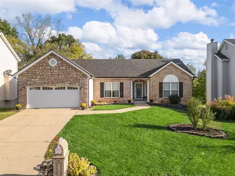 1161 The Crossings Dr, O'fallon, MO 63366