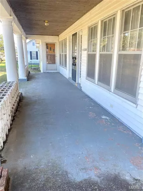 Exterior - 101 E Cedar St, Bertrand, MO 63823 photo 3 of 4