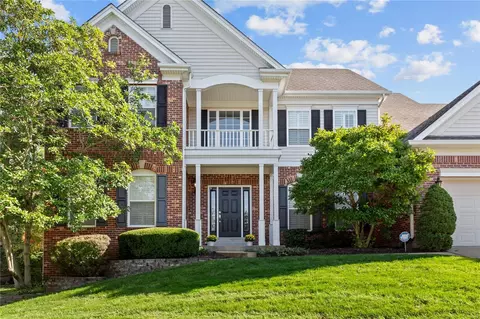 1944 Highland Forest Ct, Chesterfield, MO 63017