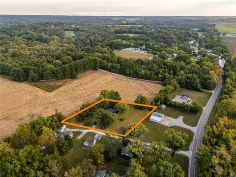 35 Neal Ln, Defiance, MO 63341
