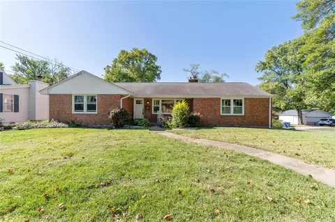 802 Rue Saint Catherine, Florissant, MO 63031