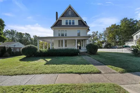 550 Ridge Ave, Saint Louis, MO 63119